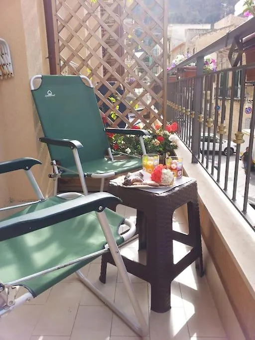 Marconi E Garibaldi 76 Apartment Castellammare del Golfo Włochy